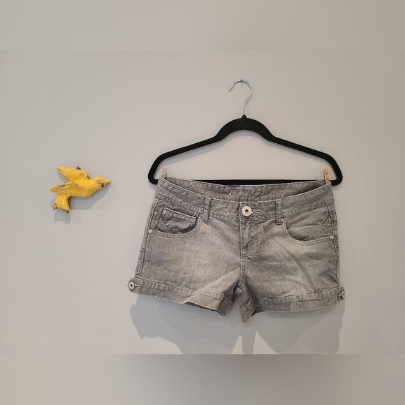 Guess Denim Shorts - Picture 1 of 2